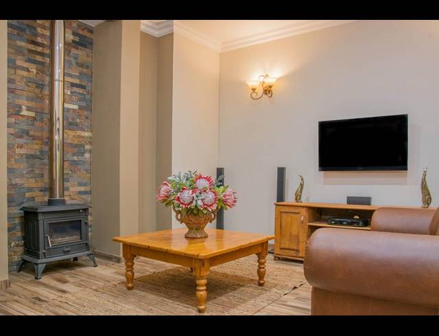 4 BEDROOM GOLF ESTATE FOR SALE IN EUPHORIA GOLF ESTATE